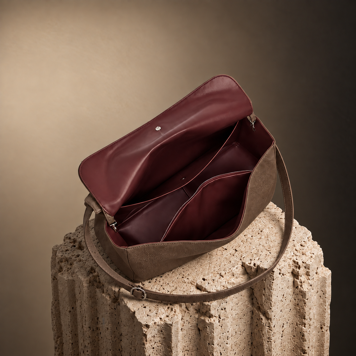 Alma - Leather Flap Bag